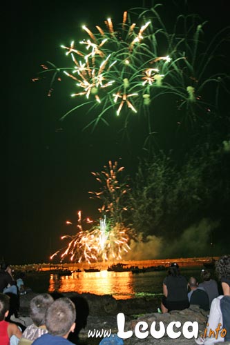 Fuochi Pirotecnici, durante la notte di Ferragosto a Santa Maria di Leuca... Evento seguito da anni da molti turisti per la sua bellezza e fascino.