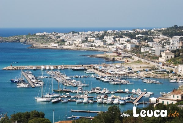Foto del Porto di Leuca ripreso dal Santuario. Santa Maria di Leuca estremo lembo della Puglia.
