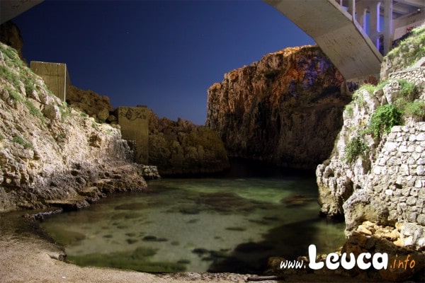 Foto scattata nel piccolo scalo dell'insenatura del ciolo di notte.
