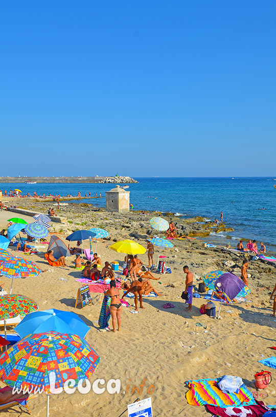 Bagnarola sulla spiaggia a Leuca