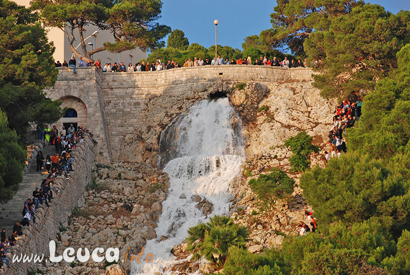 Apertura della cascata di Santa Maria di Leuca