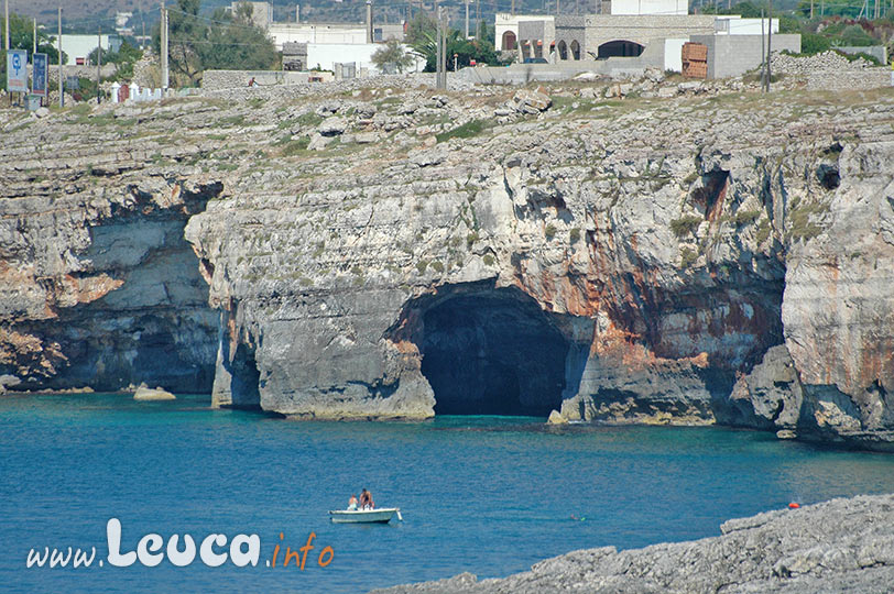 Grotta Tre Porte di Leuca vista da Ristola